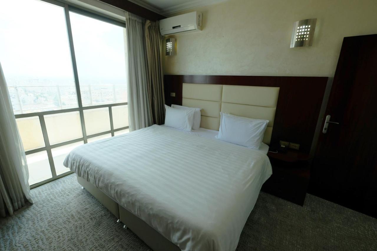 Red Crescent Guesthouse رام الله المظهر الخارجي الصورة